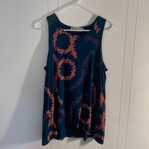 Fighting eel flowy tank in size large